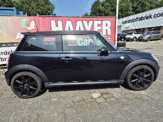 Mini Cooper 1.6 cooper picture 2