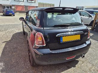 Mini Cooper 1.6 cooper picture 4