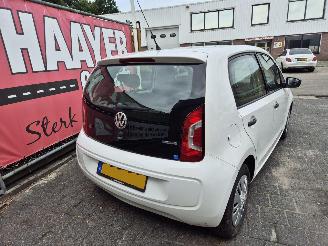 Volkswagen Up! 1.0 take up! BlueMotion picture 3