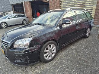 Toyota Avensis 2.0 vvti luna picture 5
