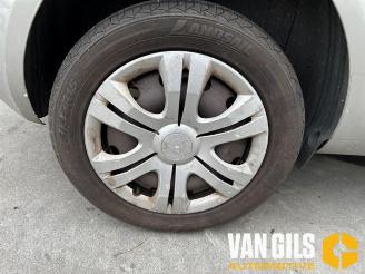 Skoda Roomster Roomster (5J), MPV, 2006 / 2015 1.4 16V picture 11