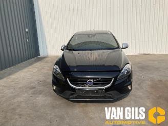 Vrakbiler auto Volvo V-40 V40 (MV), Hatchback 5-drs, 2012 / 2019 2.0 D2 16V 2015/12