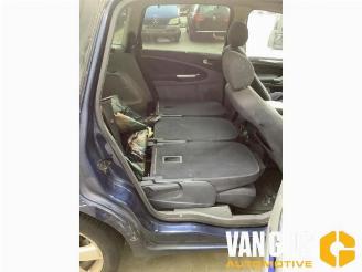 Ford S-Max  picture 9