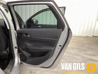 Peugeot 308 308 SW (L4/L9/LC/LJ/LR), Combi 5-drs, 2014 / 2021 1.2 12V e-THP PureTech 130 picture 6