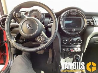 Mini Cooper Mini (F55), Hatchback 5-drs, 2013 1.5 12V Cooper picture 17