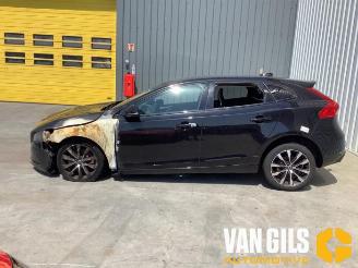 Vrakbiler auto Volvo V-40 V40 (MV), Hatchback 5-drs, 2012 / 2019 1.5 T3 16V Geartronic 2018/9