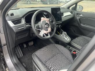 Renault Captur 1.3 AUTOM 140 Initiale Paris picture 17