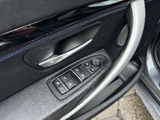 BMW 3-serie 320i xDrive High Executive picture 7