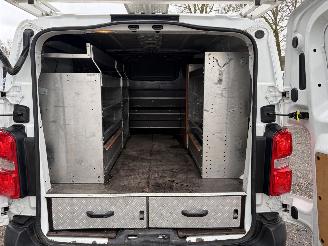Citroën Jumpy 1.6 BlueHDI Club AIRCO CRUISE PDC 3-pers. picture 14