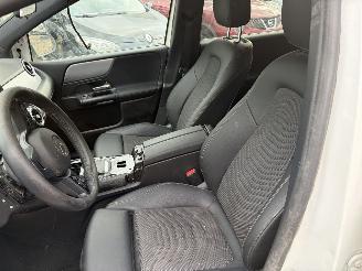 Mercedes B-klasse 200d Advantage AUTOMAAT picture 9