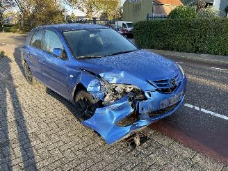 Coche siniestrado Mazda 3 sport 1.6-16V 2005/9