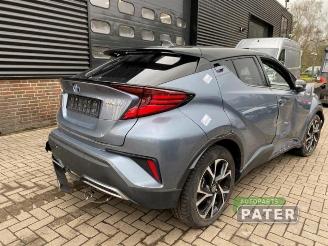 Toyota C-HR C-HR (X1,X5), SUV, 2016 2.0 16V Hybrid picture 4