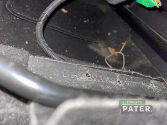 Peugeot 108 108, Hatchback, 2014 1.0 12V picture 10