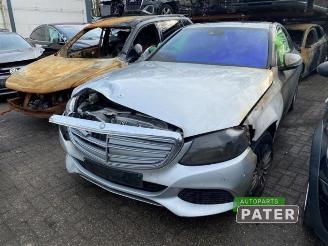 Coche siniestrado Mercedes C-klasse C (W205), Sedan, 2013 / 2021 C-250 2.2 CDI 16V BlueTEC, C-250d 2014/9