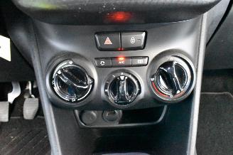 Peugeot 208 1.2 PureT. Signature picture 35