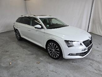 skadebil auto Skoda Superb 1.6 TDI Ambition Bns 2017/5