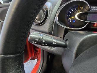 Renault Clio 0.9 TCe Expression picture 24