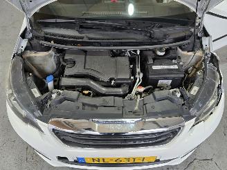 Peugeot 108 1.0 e-VTi Blue Lion picture 12