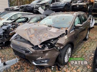 Salvage car Ford Focus Focus 3 Wagon, Combi, 2010 / 2020 1.0 Ti-VCT EcoBoost 12V 125 2015/11