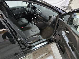 Renault Clio 0.9 TCe Limited picture 16