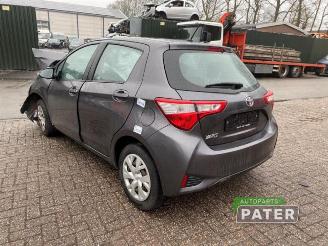 Toyota Yaris Yaris III (P13), Hatchback, 2010 / 2020 1.0 12V VVT-i picture 6
