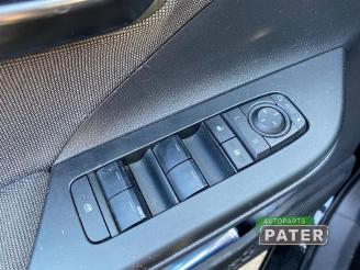 Toyota C-HR C-HR (X2,H2), SUV, 2023 1.8 16V Hybrid 140 picture 14