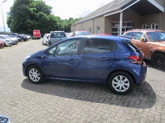Peugeot 208 1.2 Pure T Urban Soul 1E Eig picture 4
