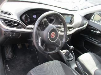 Fiat Tipo Stationwagon 1.4 Street picture 14