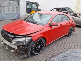 Vrakbiler auto Mercedes Cla-klasse CLA (117.3), Sedan, 2013 / 2019 1.6 CLA-180 16V 2014/0