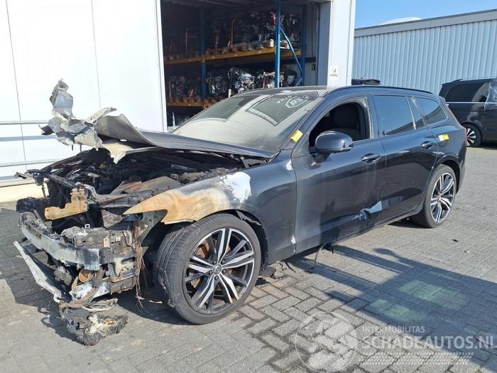 Volvo V-60 V60 II (ZW), Combi, 2018 2.0 B4 16V Mild Hybrid