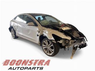 Tesla Model 3 Model 3, Sedan, 2017 Long Range AWD 75 kWh picture 5