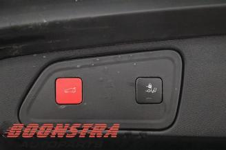 Peugeot 3008 3008 II (M4/MC/MJ/MR), MPV, 2016 1.2 12V e-THP PureTech 130 picture 19