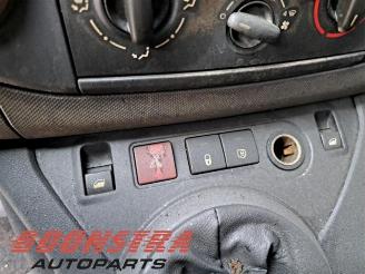 Peugeot Partner Partner (GC/GF/GG/GJ/GK), Van, 2008 / 2018 1.6 BlueHDI 75 picture 13