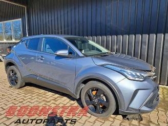 Toyota C-HR C-HR (X1,X5), SUV, 2016 1.8 16V Hybrid picture 2