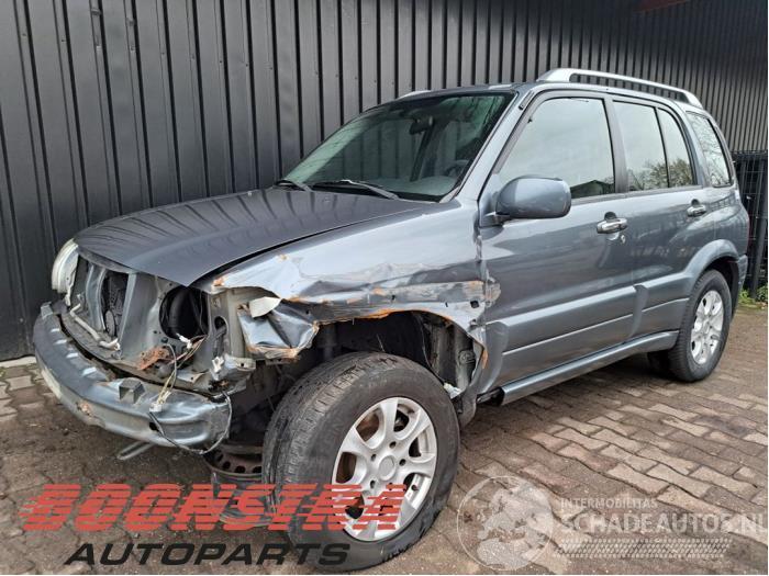 Suzuki Grand-vitara Grand Vitara I (FT/GT/HT), SUV, 1998 / 2006 2.5 V6 24V