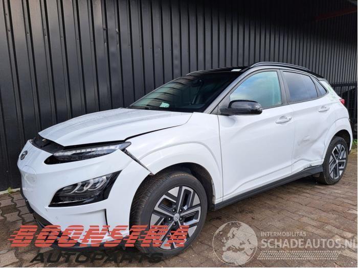 Hyundai Kona Kona (OS), SUV, 2017 / 2023 64 kWh
