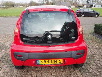 Peugeot 107 1.0-12V XS picture 5