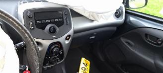 Peugeot 108 1.0 E VTI picture 6