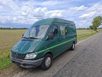 Schadeauto Mercedes Sprinter 311 CDI SEMI AUTOMAAT 2001/2