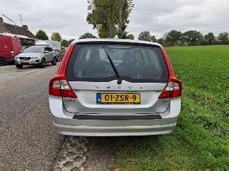 Volvo V-70  picture 6