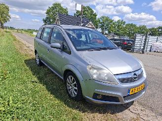 Opel Zafira B 1.8 16V picture 2