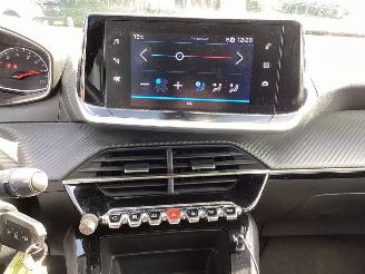 Peugeot 208 1.2 Pure Tech Active picture 12