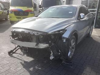 Vrakbiler auto Infiniti Q30 Q30 (H15), SUV, 2015 1.6t 16V 2016/3