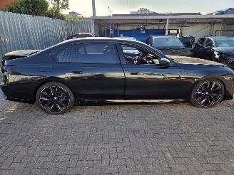 BMW 7-serie M760e picture 7