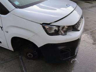 Auto da rottamare Peugeot Partner Partner (EA//EF/EN/EU), Van, 2018 1.5 BlueHDi 100 2020/6