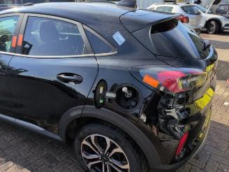krockskadad bil auto Ford Puma Puma, SUV, 2019 1.0 Ti-VCT EcoBoost mHEV 12V 2025/11
