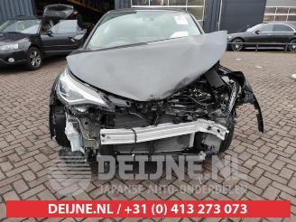 Toyota C-HR C-HR (X1,X5), SUV, 2016 1.8 16V Hybrid picture 2