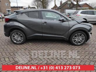 Toyota C-HR C-HR (X1,X5), SUV, 2016 1.8 16V Hybrid picture 9