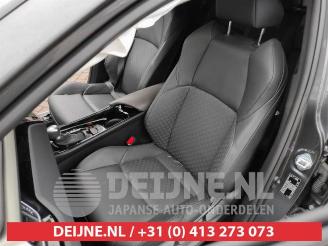 Toyota C-HR C-HR (X1,X5), SUV, 2016 1.8 16V Hybrid picture 15