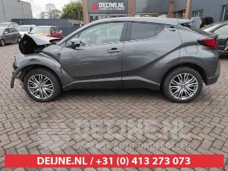 Toyota C-HR C-HR (X1,X5), SUV, 2016 1.8 16V Hybrid picture 4